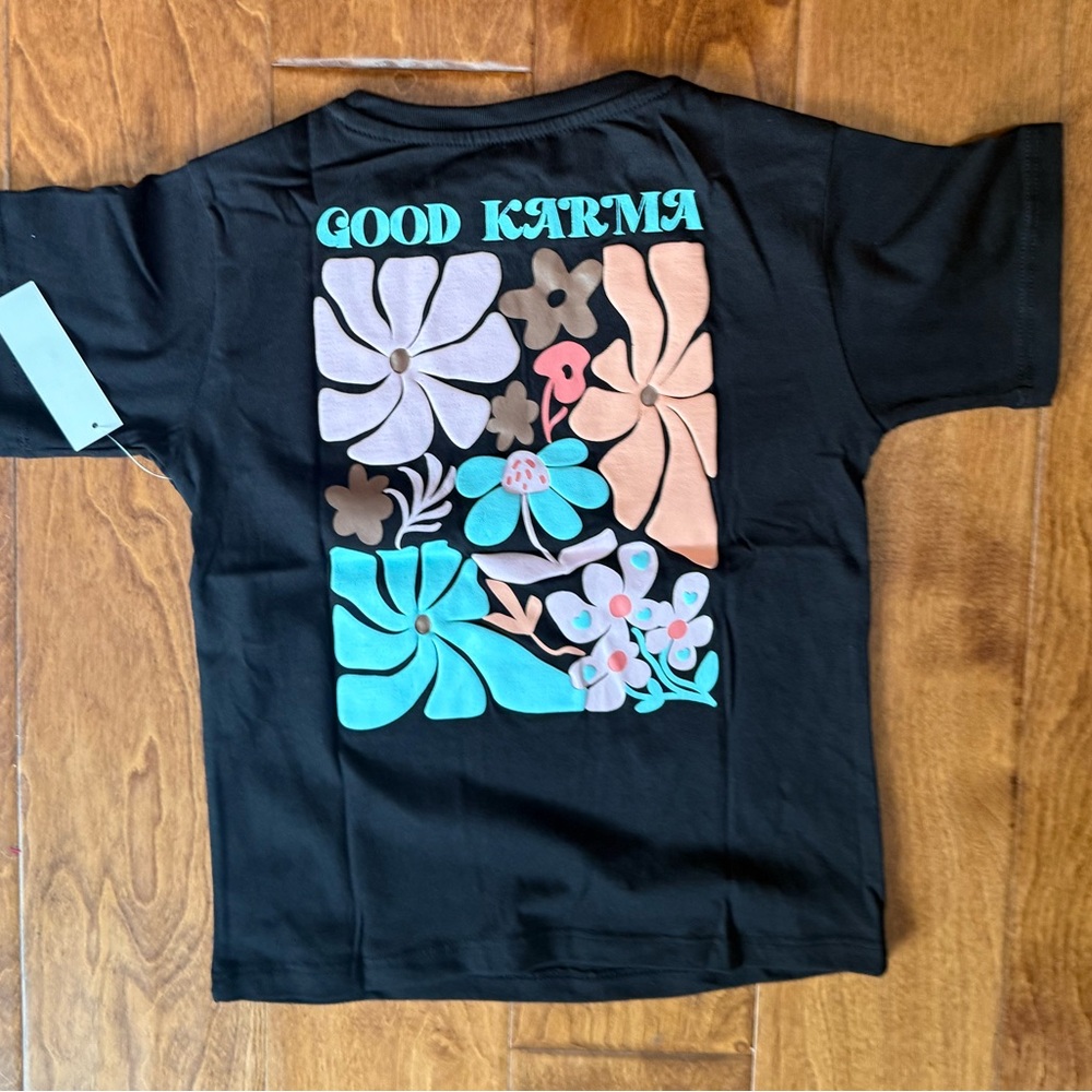 NWT Size XL Good Karma Kids Black Graphic T-Shirt